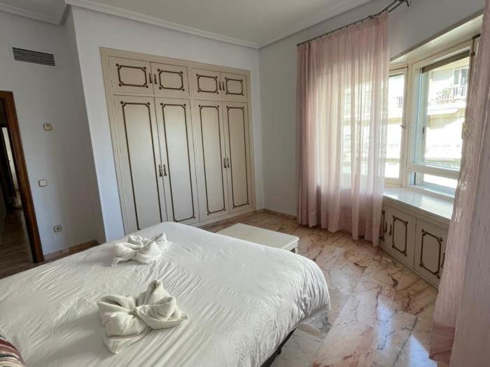 Apartamento Amplitud, Comodidad Y Luz En El Centro De
