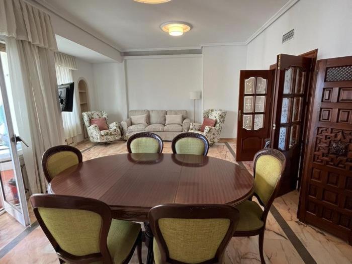 Apartamento Amplitud, Comodidad Y Luz En El Centro De *